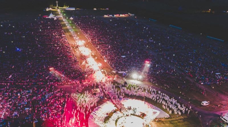 На молодёжной встрече в польской Леднице собралось 22 000 христиан из Польши и Украины